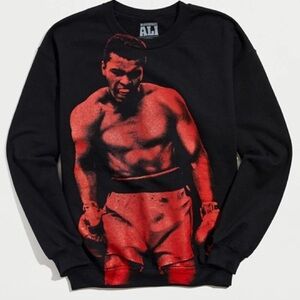 Black and Red Graphic Men's Crewneck Sweater